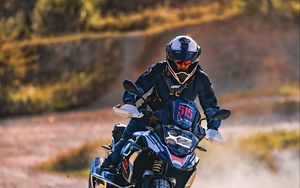 Preview wallpaper motorcycle, motorcyclist, helmet, blur