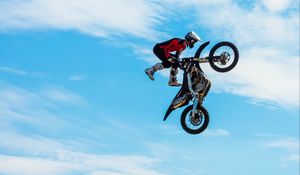 Preview wallpaper motorcycle, motorcyclist, jump, helmet