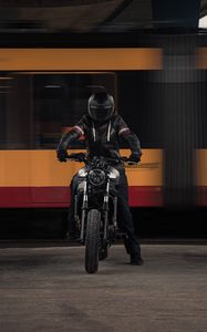 Preview wallpaper motorcycle, motorcyclist, parking, headlight