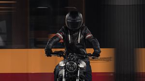 Preview wallpaper motorcycle, motorcyclist, parking, headlight