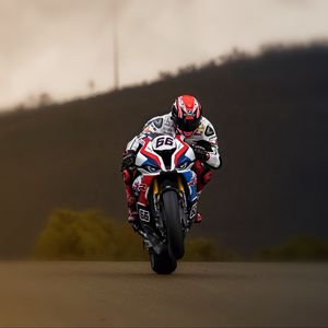 Preview wallpaper motorcycle, motorcyclist, racing, speed