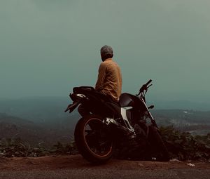 Preview wallpaper motorcycle, motorcyclist, road, fog