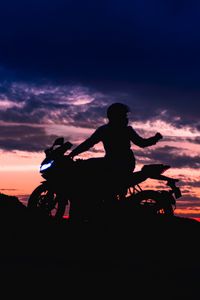 Preview wallpaper motorcycle, motorcyclist, silhouette, dark, bike, moto