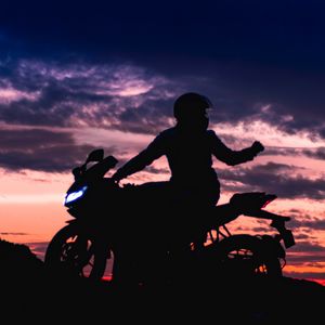Preview wallpaper motorcycle, motorcyclist, silhouette, dark, bike, moto