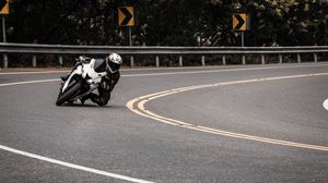 Preview wallpaper motorcycle, motorcyclist, speed, track