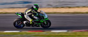 Preview wallpaper motorcycle, motorcyclist, speed, motorcycle racing