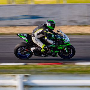 Preview wallpaper motorcycle, motorcyclist, speed, motorcycle racing