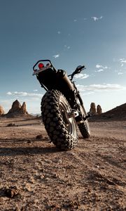 Preview wallpaper motorcycle, rear view, wheel, desert