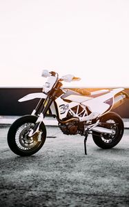 Preview wallpaper motorcycle, side view, white