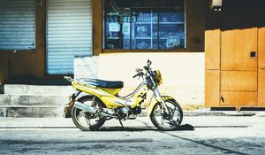 Preview wallpaper motorcycle, street, yellow