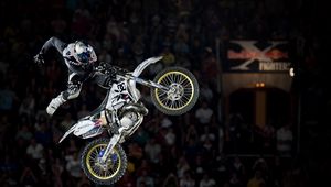 Preview wallpaper motorcycle, stunt, jump