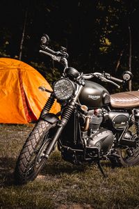 Preview wallpaper motorcycle, tent, grass