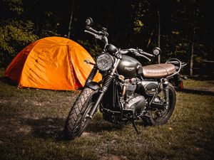 Preview wallpaper motorcycle, tent, grass