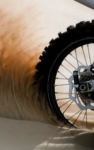 Preview wallpaper motorcycle, wheel, sand