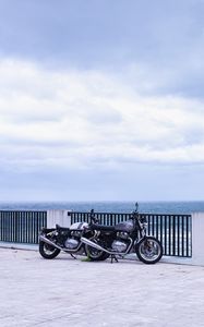 Preview wallpaper motorcycles, bikes, black, embankment