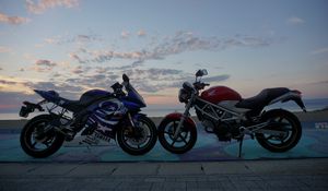 Preview wallpaper motorcycles, bikes, blue, red, twilight, moto
