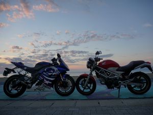 Preview wallpaper motorcycles, bikes, blue, red, twilight, moto