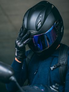 Preview wallpaper motorcyclist, helmet, black, biker