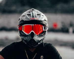 Preview wallpaper motorcyclist, helmet, glasses, red