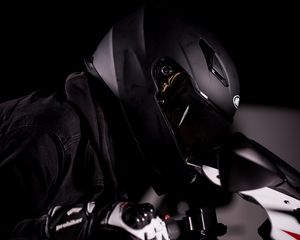 Preview wallpaper motorcyclist, helmet, motorcycle, bike, biker