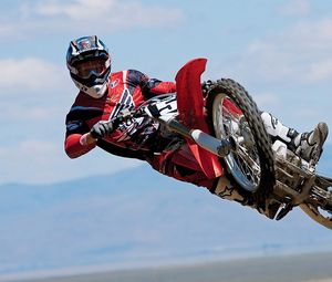 Preview wallpaper motorcyclist, jump, trick