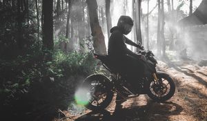 Preview wallpaper motorcyclist, motorcycle, bike, forest, fog