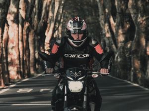 Preview wallpaper motorcyclist, motorcycle, bike, biker, road