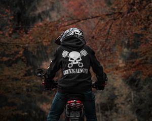 Preview wallpaper motorcyclist, motorcycle, biker, helmet, bike