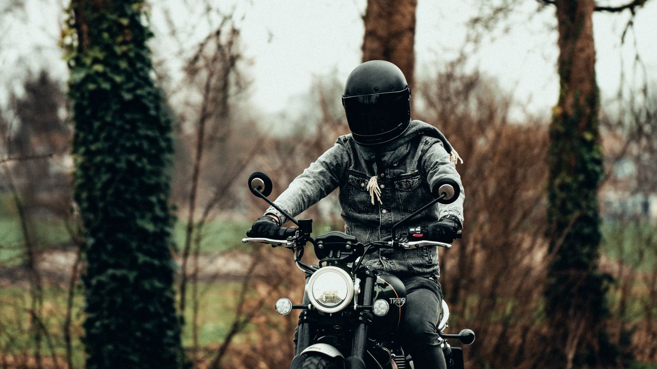 Wallpaper motorcyclist, motorcycle, helmet, road, headlamp