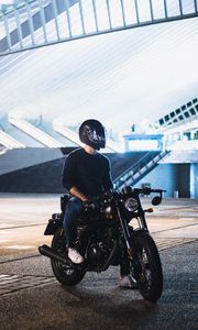 Preview wallpaper motorcyclist, motorcycle, helmet, headlight
