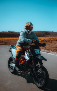 Preview wallpaper motorcyclist, motorcycle, helmet, glasses