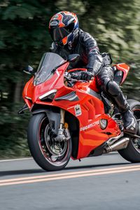 Preview wallpaper motorcyclist, motorcycle, helmet, speed