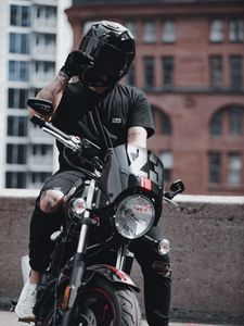 Preview wallpaper motorcyclist, motorcycle, helmet, bike, front view