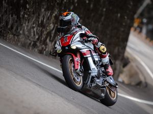 Preview wallpaper motorcyclist, motorcycle, moto racing, speed, tilt