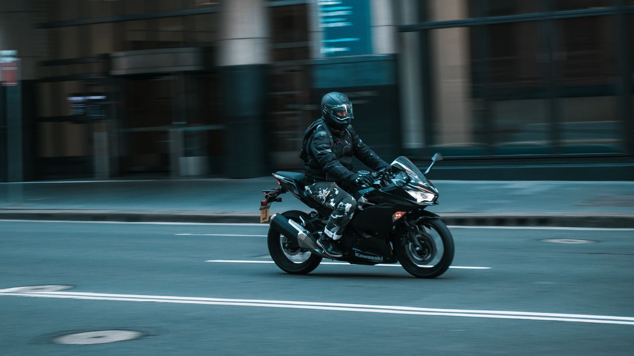 Wallpaper motorcyclist, speed, motorcycle