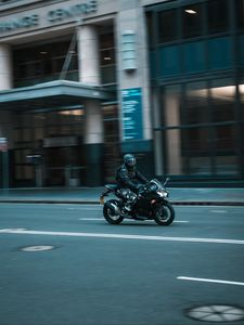 Preview wallpaper motorcyclist, speed, motorcycle