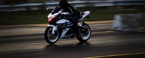 Preview wallpaper motorcyclist, speed, movement, adrenaline