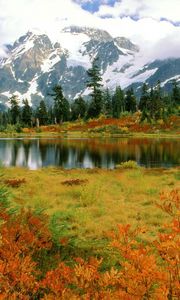 Preview wallpaper mount shuksan, washington, park, lake, mountain, autumn