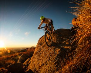 Preview wallpaper mountain bike, cyclist, man