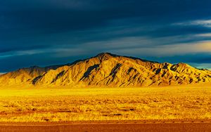 Preview wallpaper mountain, desert, sunset, landscape
