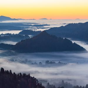 Preview wallpaper mountain, forest, hills, fog, view, landscape