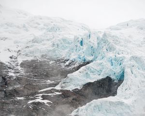 Preview wallpaper mountain, glacier, fog, landscape