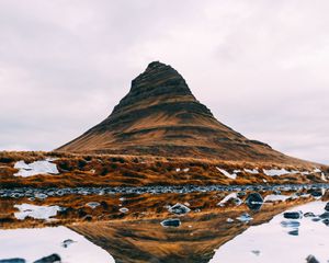 Preview wallpaper mountain, hill, lake, water, reflection