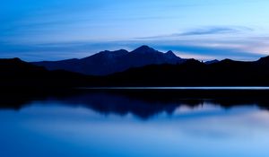 Preview wallpaper mountain, lake, dusk, dark, landscape