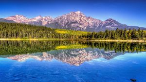 Preview wallpaper mountain, lake, landscape, beautifully