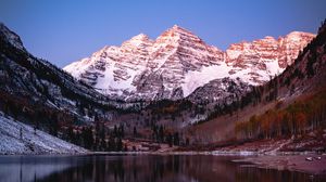Preview wallpaper mountain, lake, snow, reflection