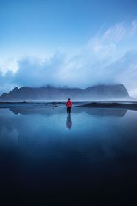 Preview wallpaper mountain, lake, solitude, loneliness, fog, iceland