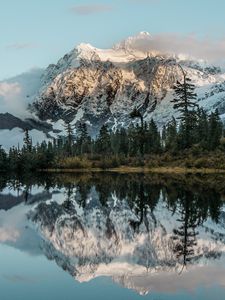 Preview wallpaper mountain, lake, trees, water, reflection, landscape