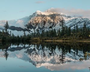 Preview wallpaper mountain, lake, trees, water, reflection, landscape