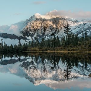 Preview wallpaper mountain, lake, trees, water, reflection, landscape